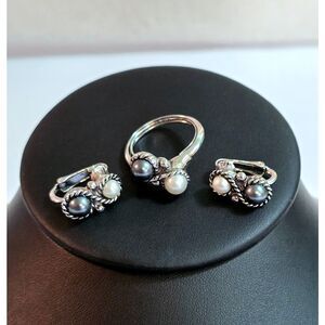 Set of Vintage Avon jewelry - ring sz 7.5 & clip earrings - 1975 Eclipse